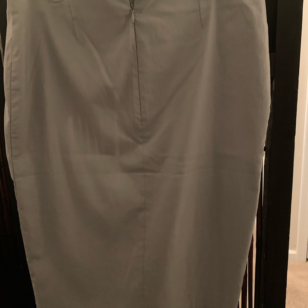 Beautiful soft gray short skirt